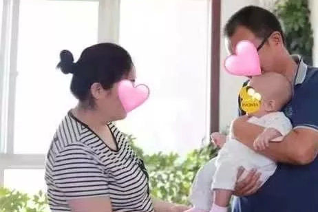 湖北魏则西60岁父母通过试管婴儿重获一子